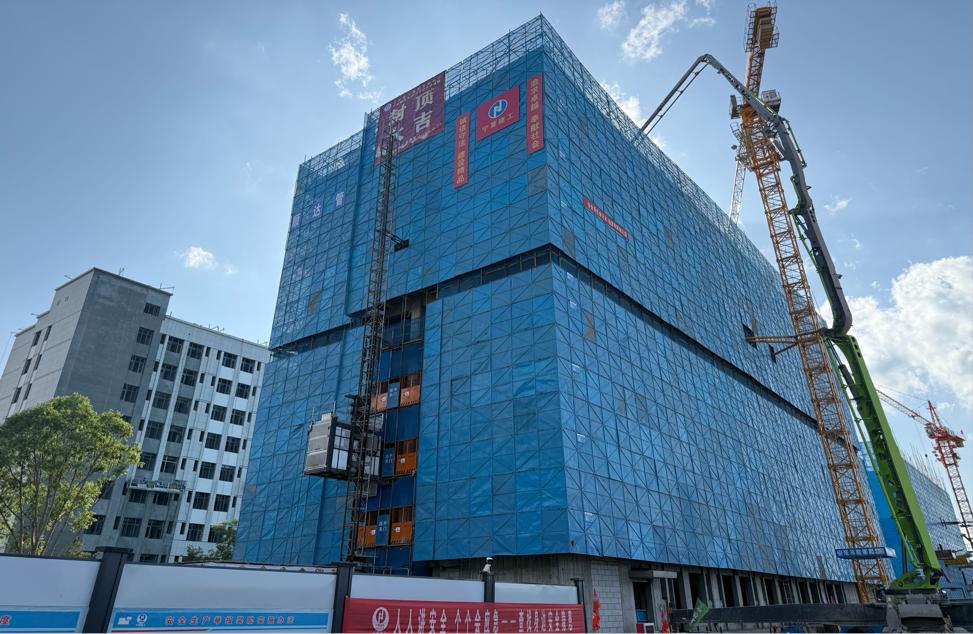 筑就绿色智慧楼宇，助力校园优质发展——宁夏师范大学15号学生公寓楼主体顺利封顶